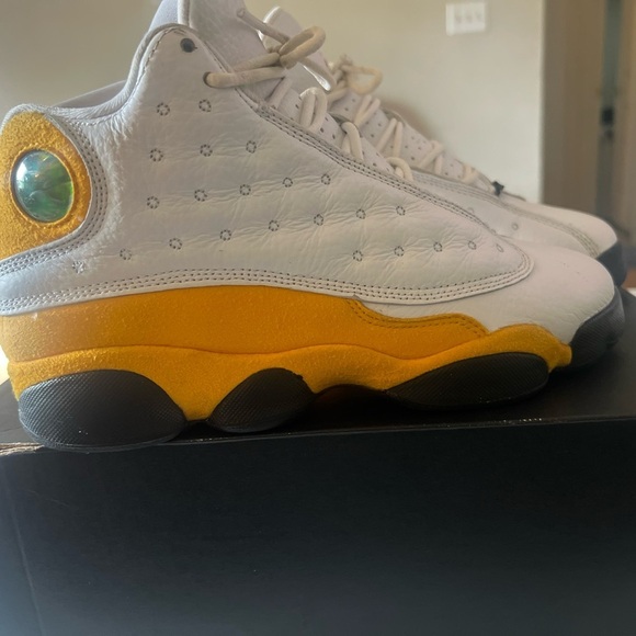 air jordan 13 black yellow
